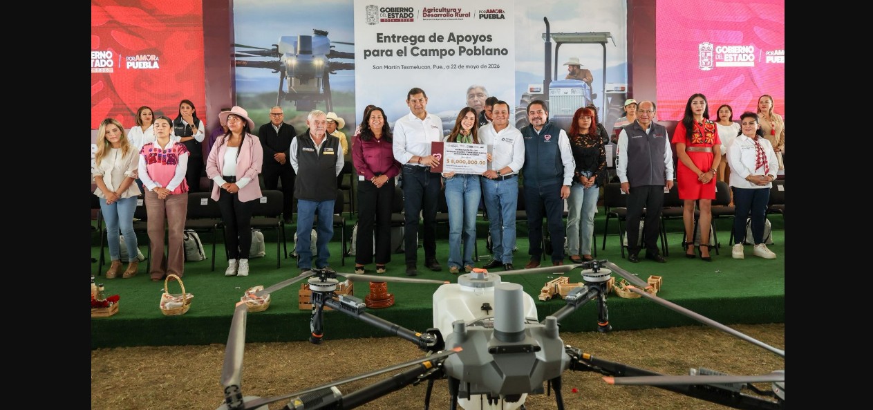 Gobernador entrega apoyos agrícolas en Puebla