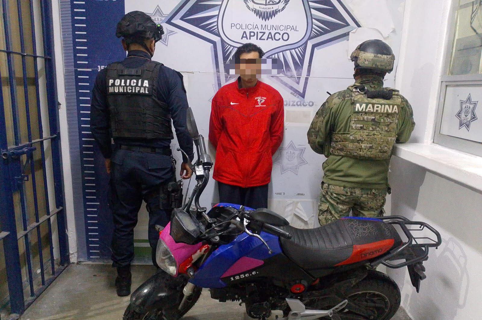 Aseguran motocicleta con reporte de robo, en Apizaco
