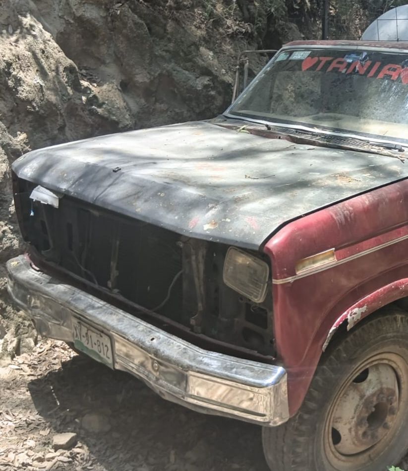 Aseguran camioneta con autotanques para ordeña de gas LP en Ixtacuixtla; responsables escaparon