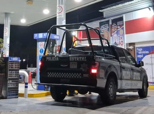 Motoratas asaltan gasolinera en la Apizaco–Huamantla; se llevan más de 10 mil pesos