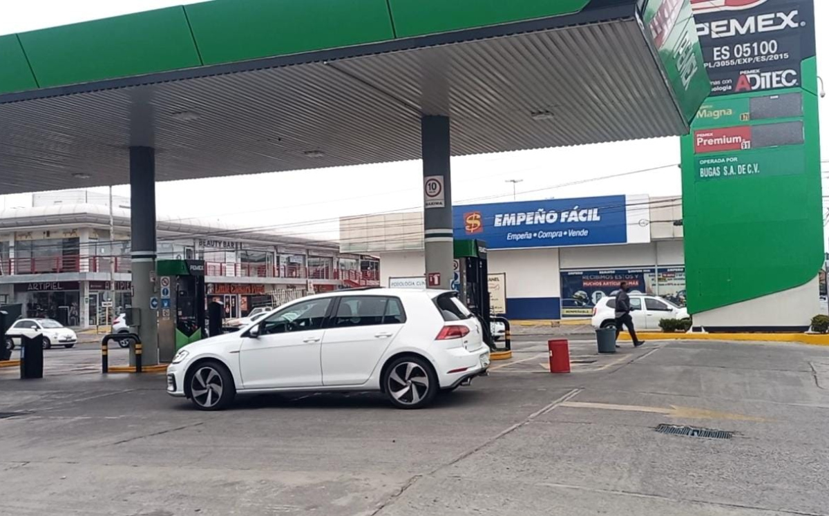 Gasolinera con precios de diésel en México