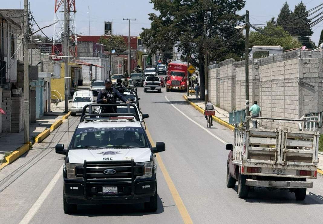 Elementos de seguridad durante operativo en Tlaxcala