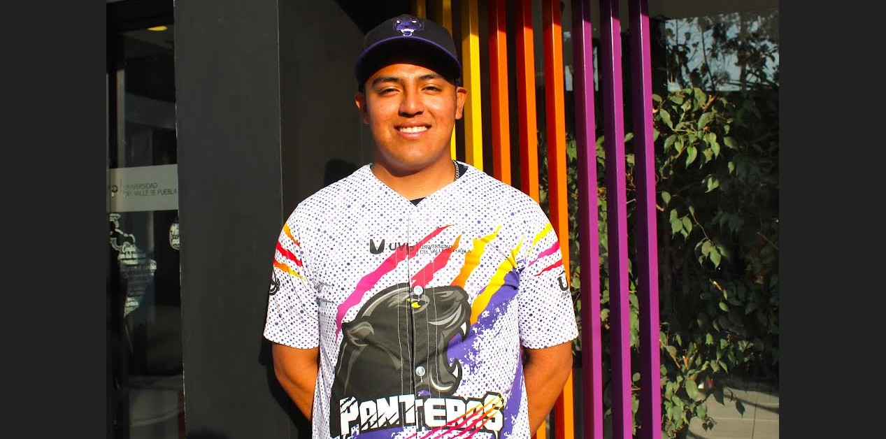 Víctor Juárez durante un partido con Panteras UVP