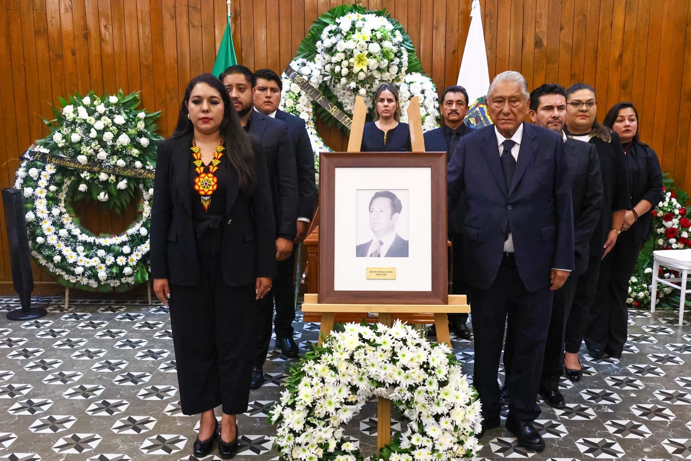 Ayuntamiento de San Pedro Cholula realiza ceremonia de cuerpo presente en honor a Ramón Blanca García