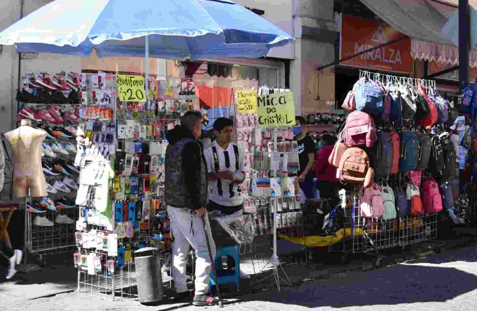 Ambulantaje rebasa control en el Centro Histórico y desplaza movilidad peatonal en Puebla
