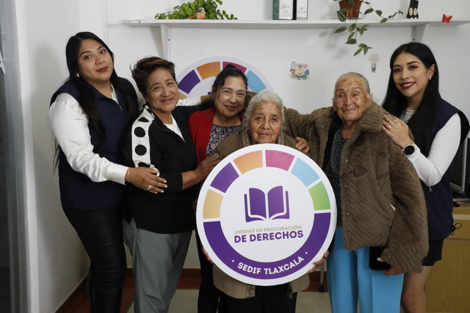 Funcionaria presenta acciones de apoyo para adultos mayores en Tlaxcala