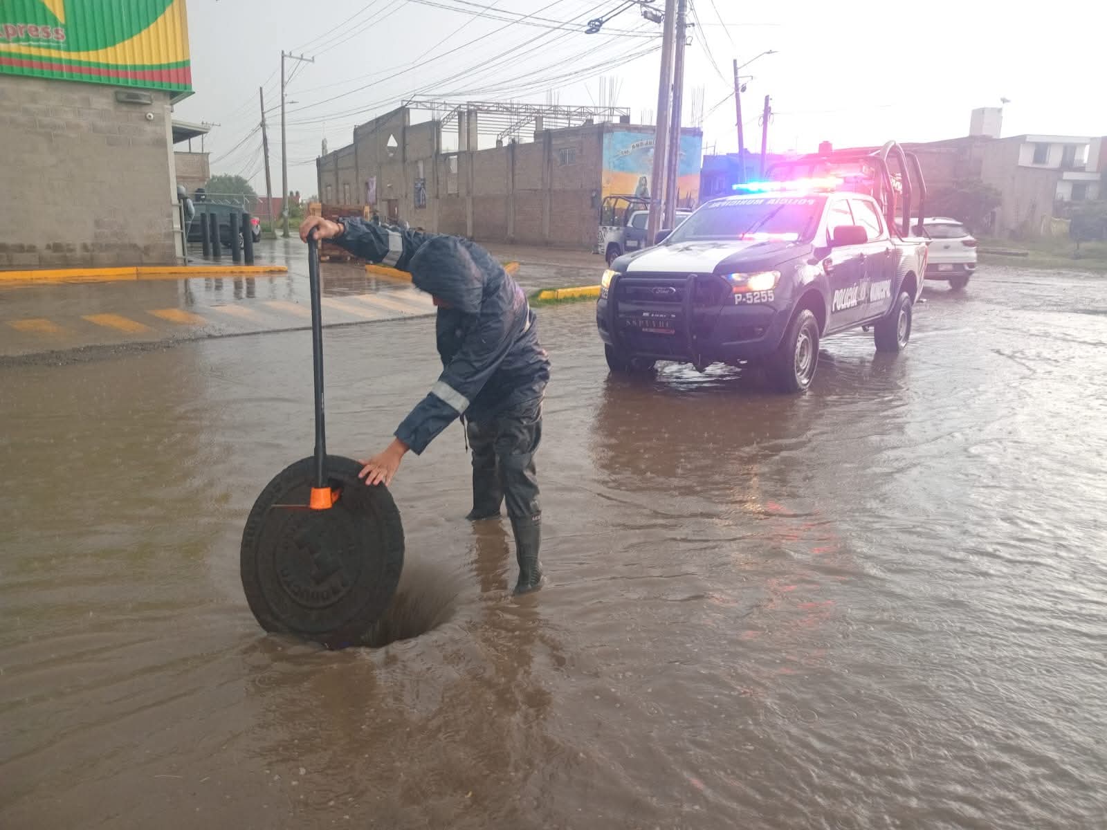 Activan Operativo Acuario en Cuautlancingo tras fuerte lluvia; mantienen vigilancia en zonas de riesgo