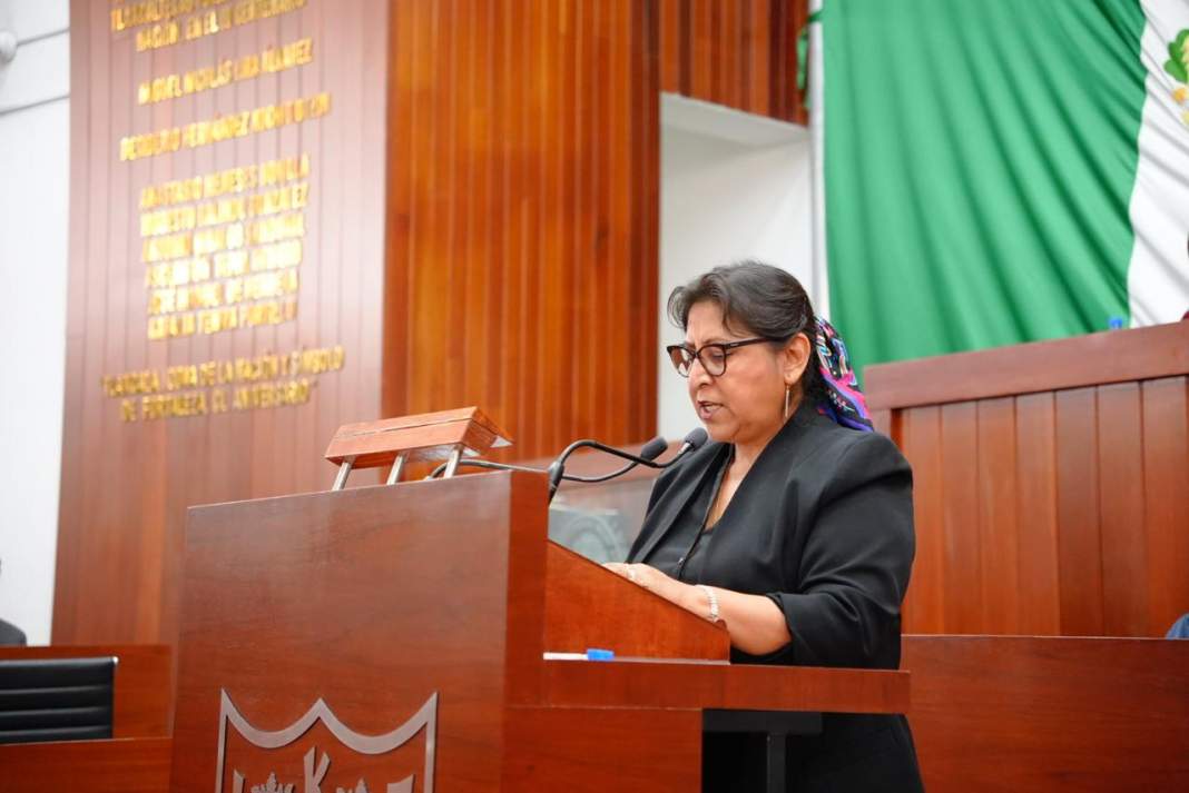 Diputada presenta iniciativa en el Congreso de Tlaxcala.
