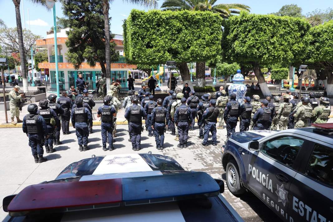 Patrullas y elementos de seguridad en operativo en San Pablo del Monte