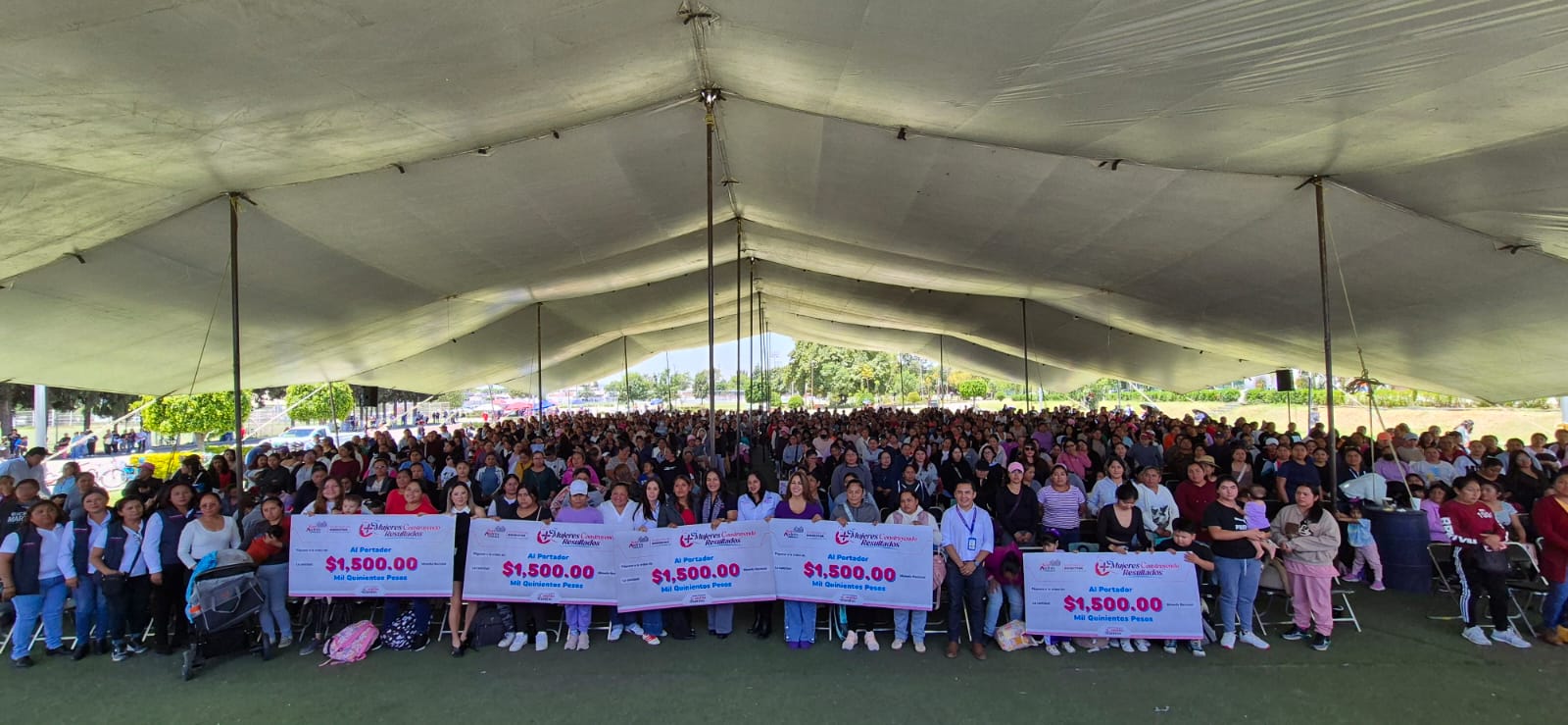 Guadalupe Cuautle entrega apoyos a mil 440 beneficiarias del programa “Mujeres Construyendo Resultados 2026”