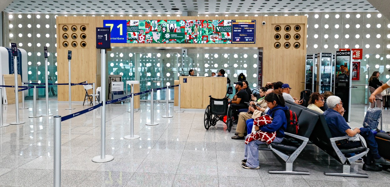 Filtros de seguridad en el Aeropuerto Internacional de la Ciudad de México.