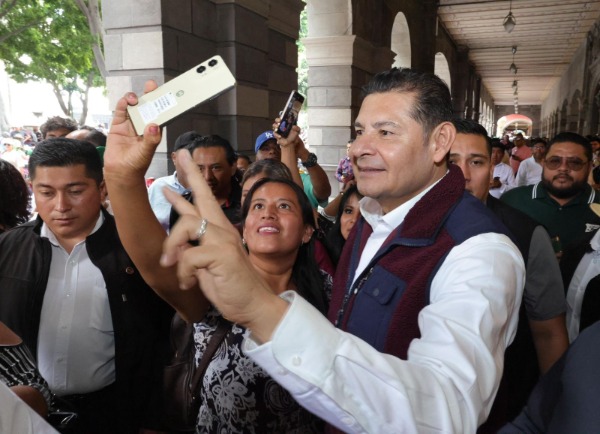 Rechaza Armenta persecución del gobierno de Puebla contra TV Azteca