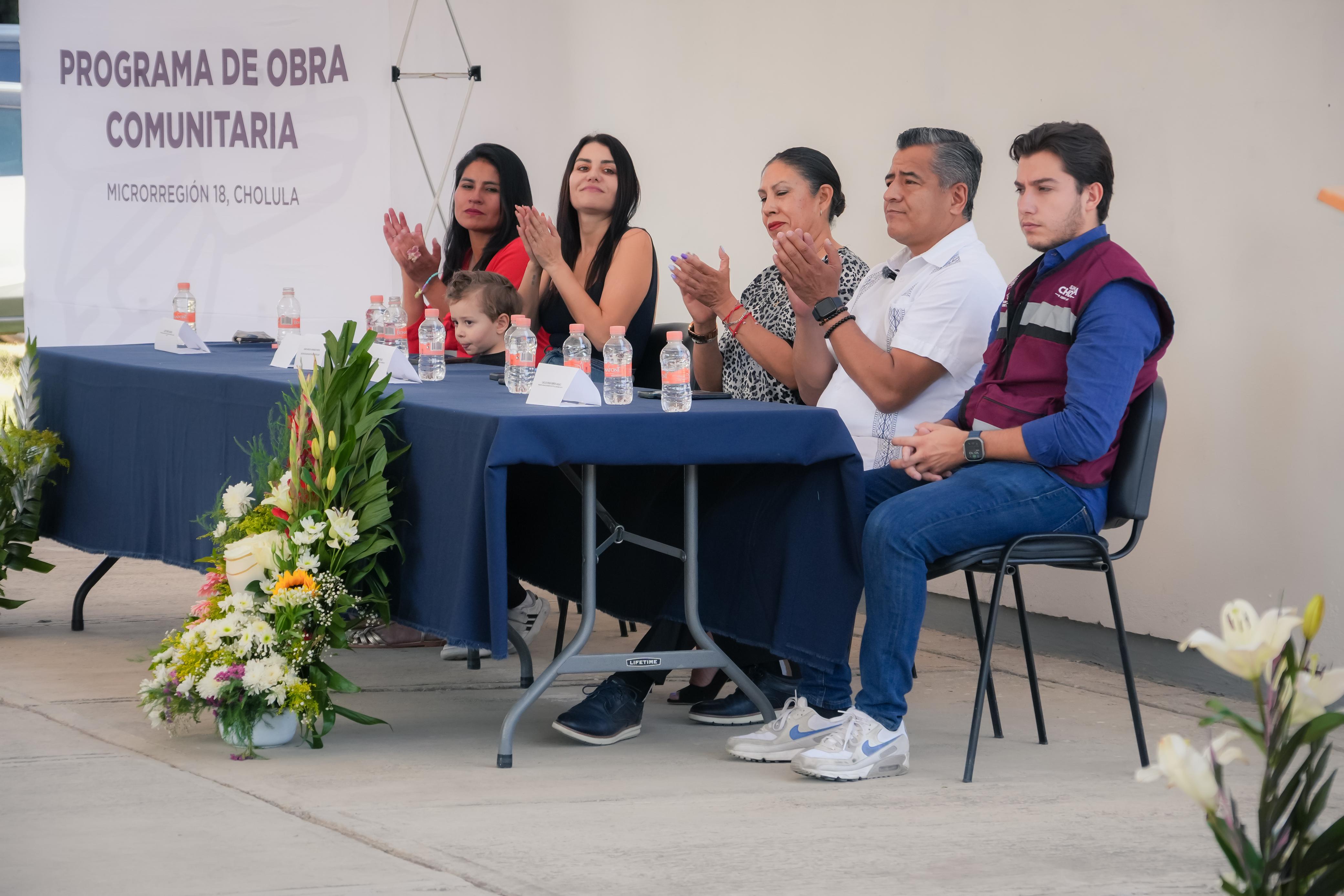 Impulsa Ray Cuautli obra comunitaria en escuelas de San Matías Cocoyotla