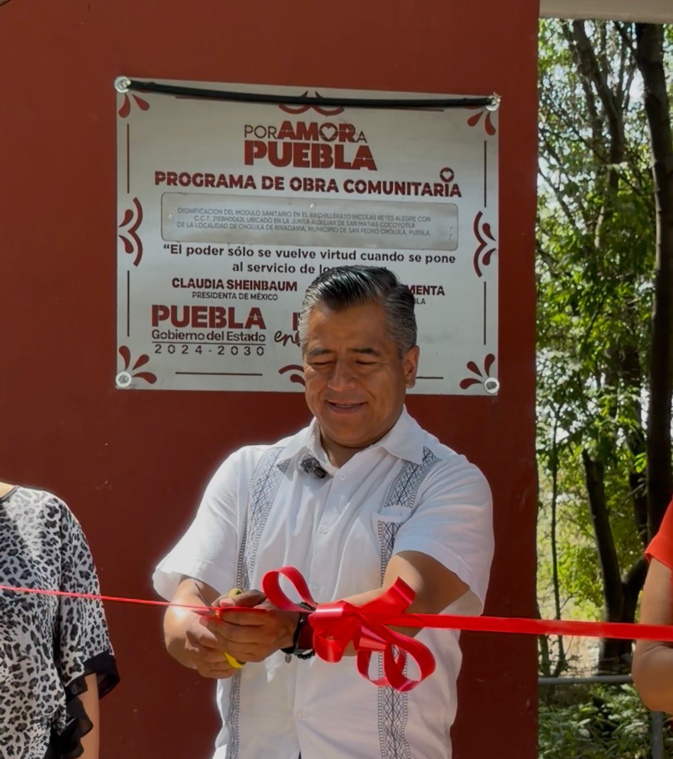 Impulsa Ray Cuautli obra comunitaria en escuelas de San Matías Cocoyotla