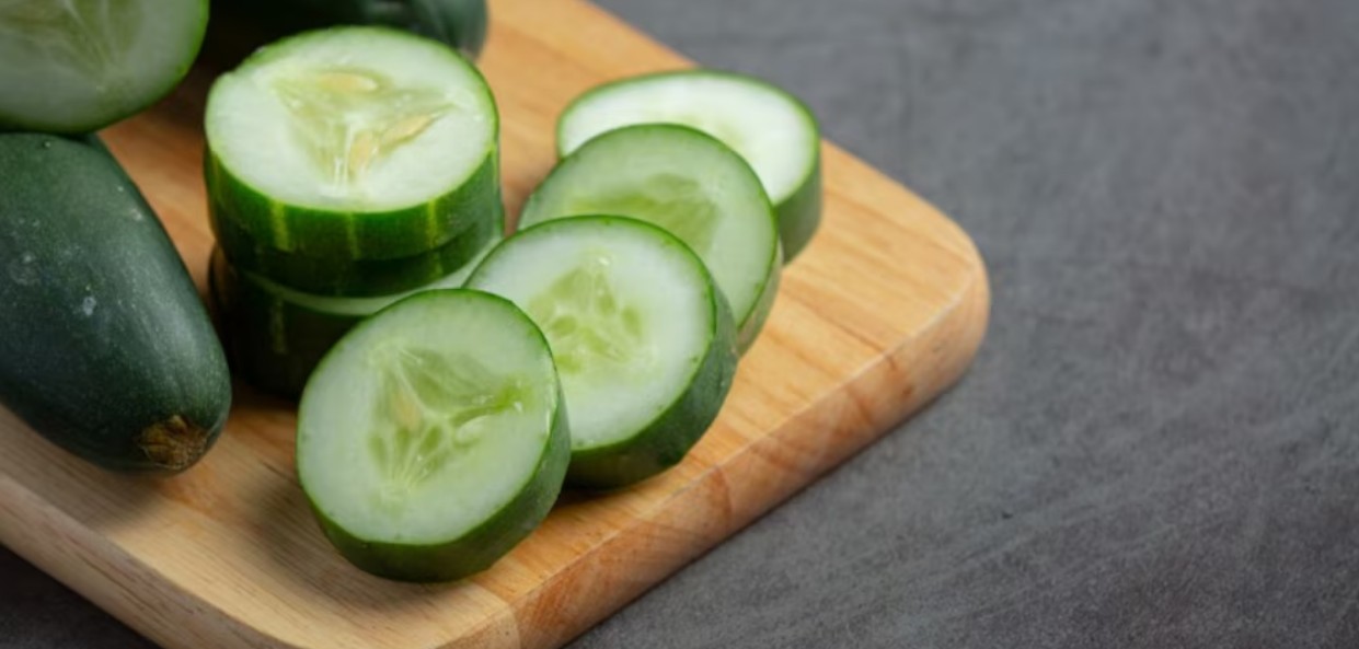 Pepino cortado con semillas visibles