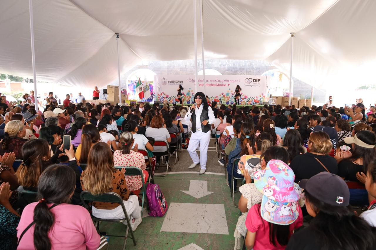 Armando Aguirre y María del Pilar Tototzintle celebran a las madres de Coronango