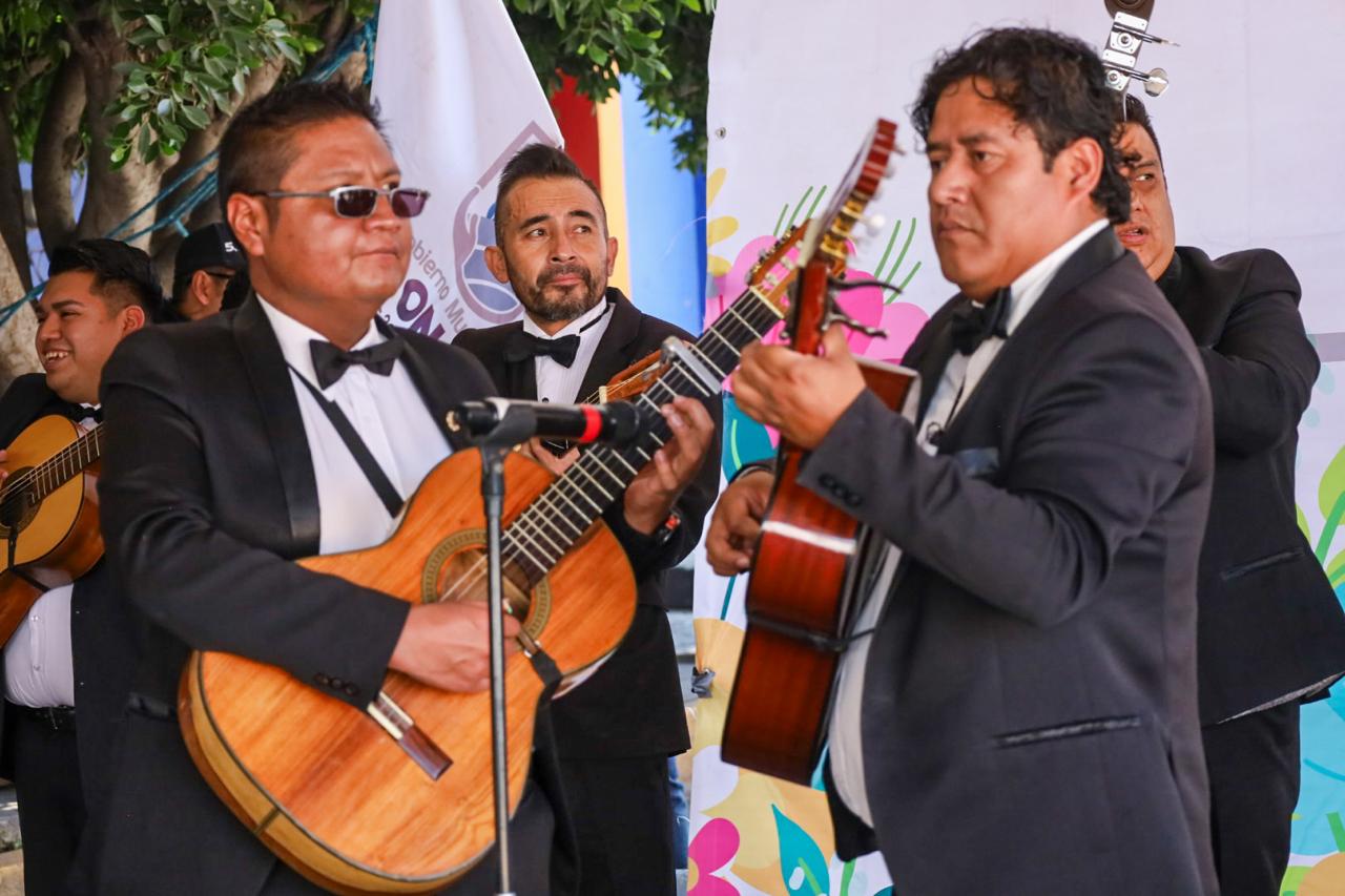 Coronango celebra a las madres con actividades y sorpresas en distintas comunidades