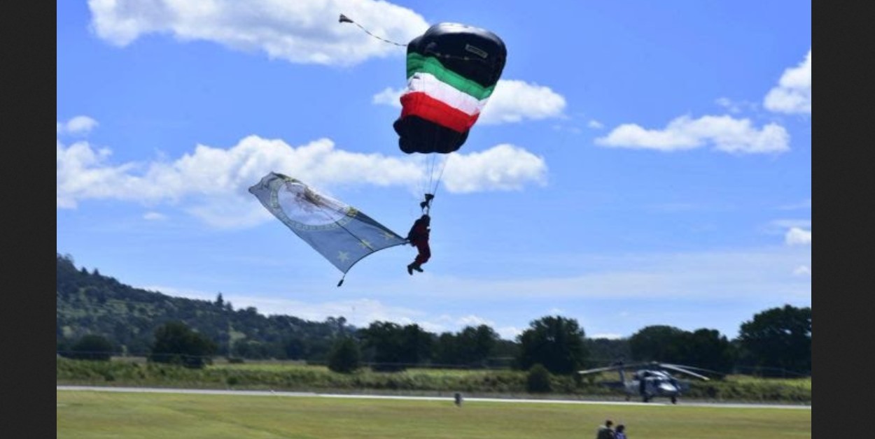Aeronaves militares durante práctica para el desfile