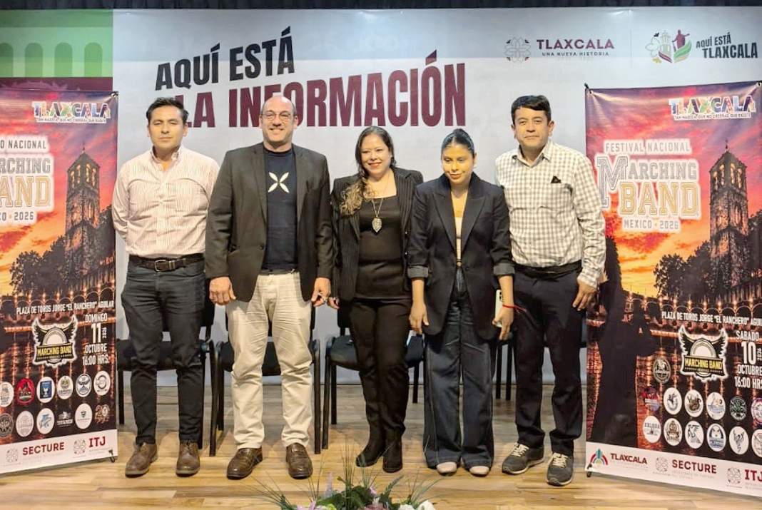 Músicos durante una presentación de marching bands