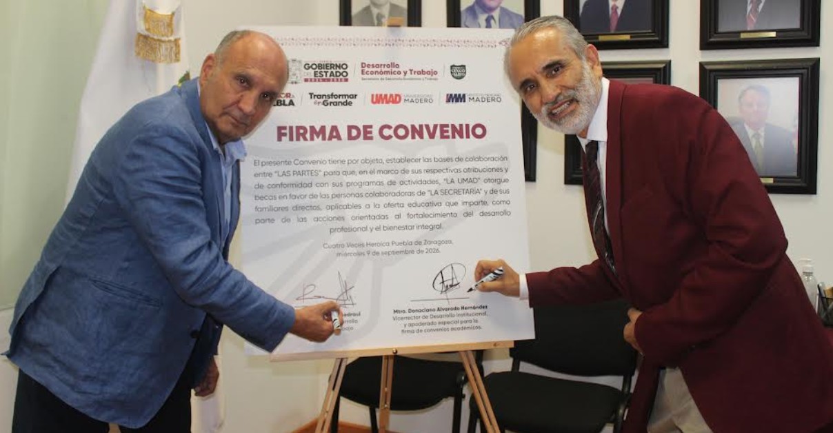 Firma de convenio entre UMAD y autoridades de Puebla.