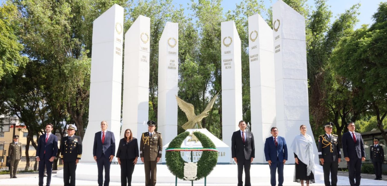 Armenta durante homenaje a los Niños Héroes