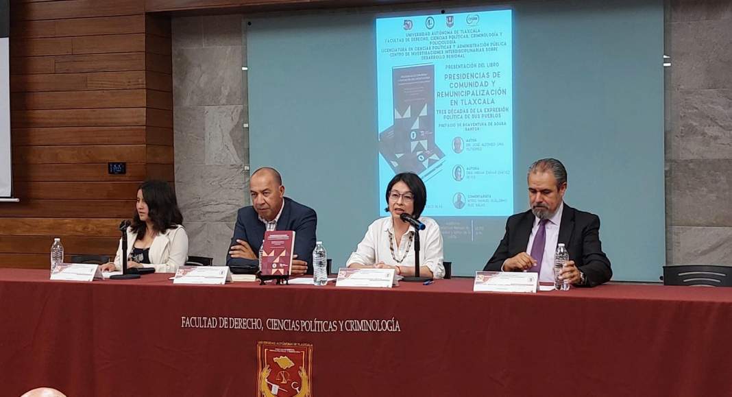Presentación de libro sobre presidencias de comunidad en la UATx.
