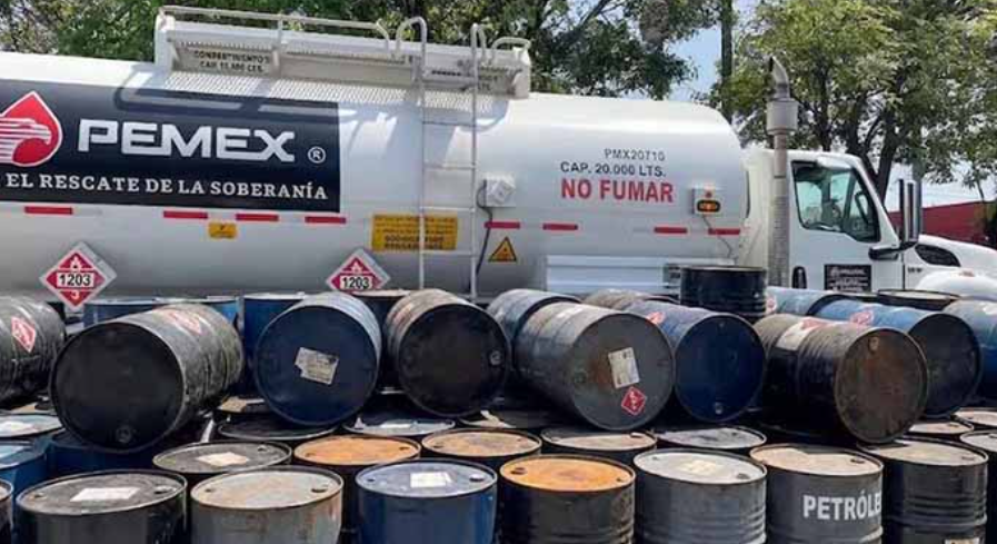 Autoridades aseguran tanques con combustible en Guanajuato.