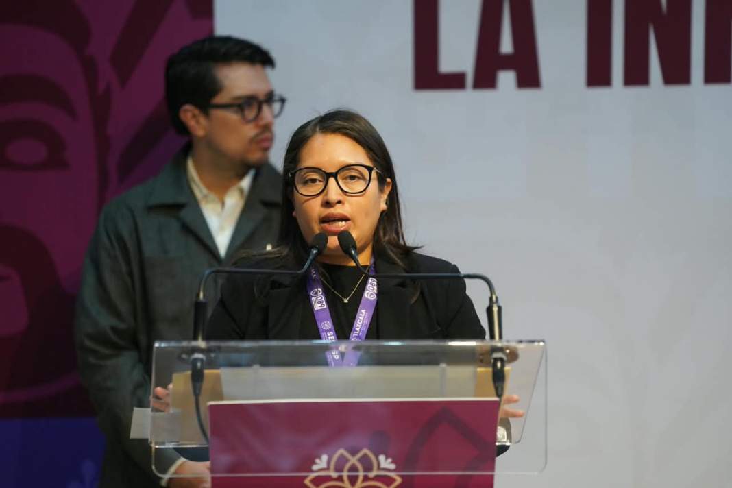 Personal del C5i brinda atención a una persona en crisis.
