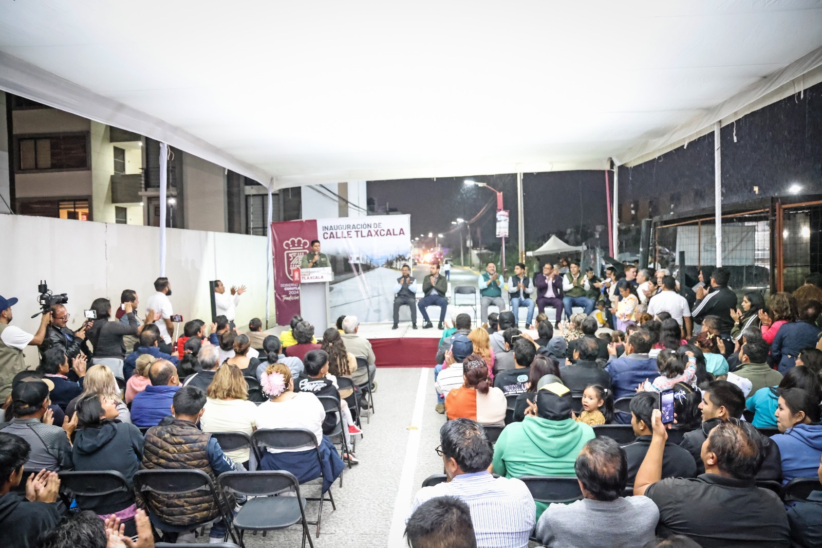 Omar Muñoz entrega reconstrucción de la calle Tlaxcala