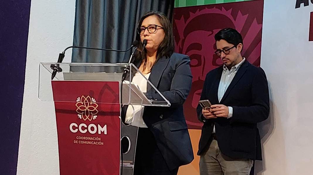 Mujer durante una atención jurídica en Tlaxcala