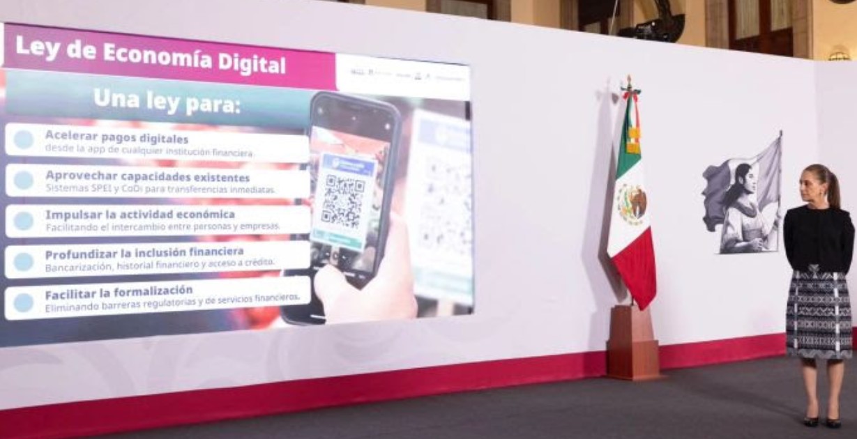 Claudia Sheinbaum durante conferencia sobre economía digital
