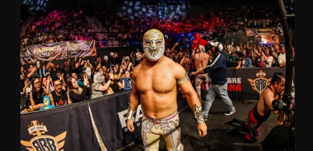 Místico durante una lucha de CMLL