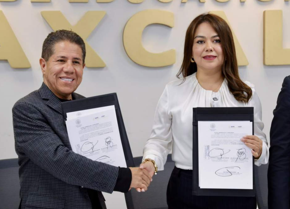 Autoridades de Tlaxcala firman convenio educativo