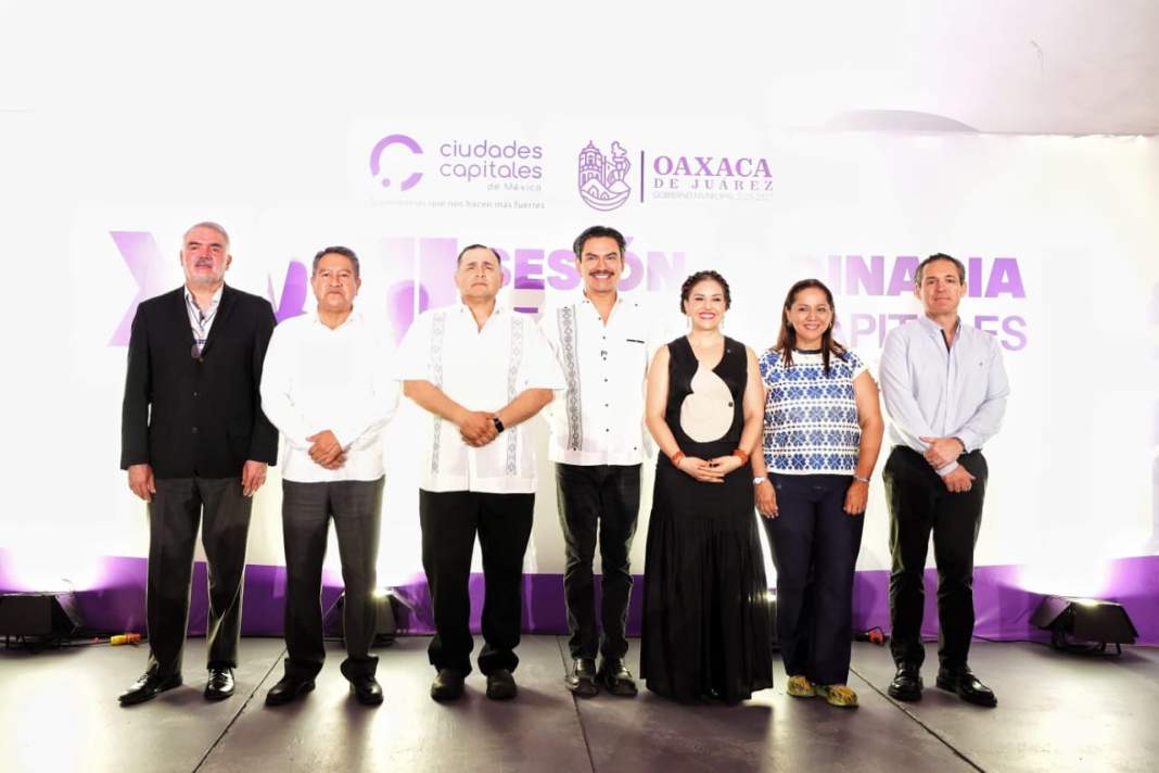 Carlos López Suárez durante actividades de Ciudades Capitales en Oaxaca
