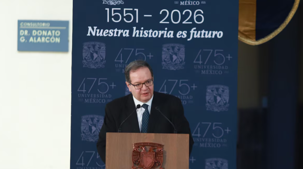 Rector de la UNAM Leonardo Lomelí durante entrevista sobre el examen en línea