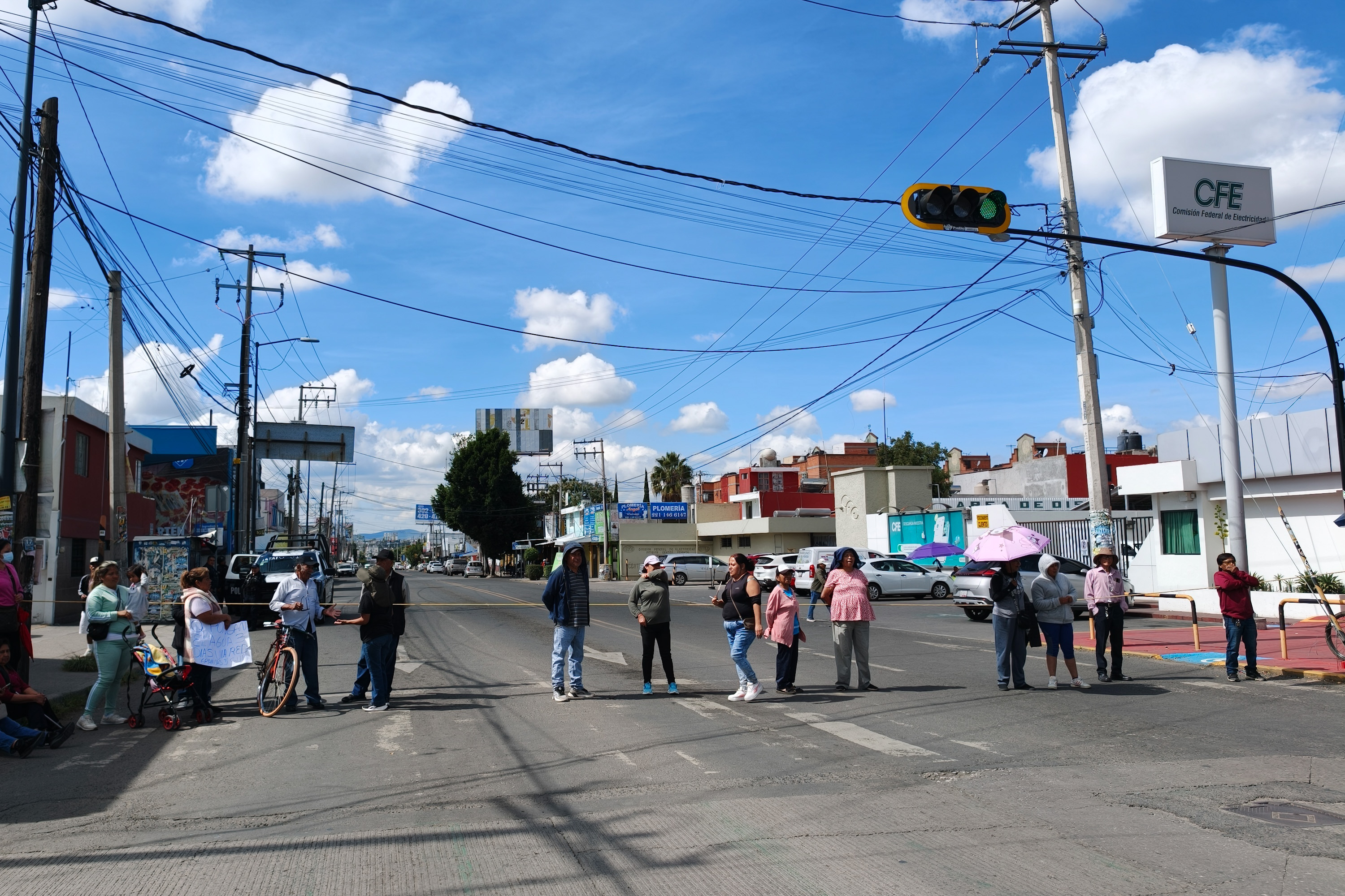 Pactan agua tras bloqueo