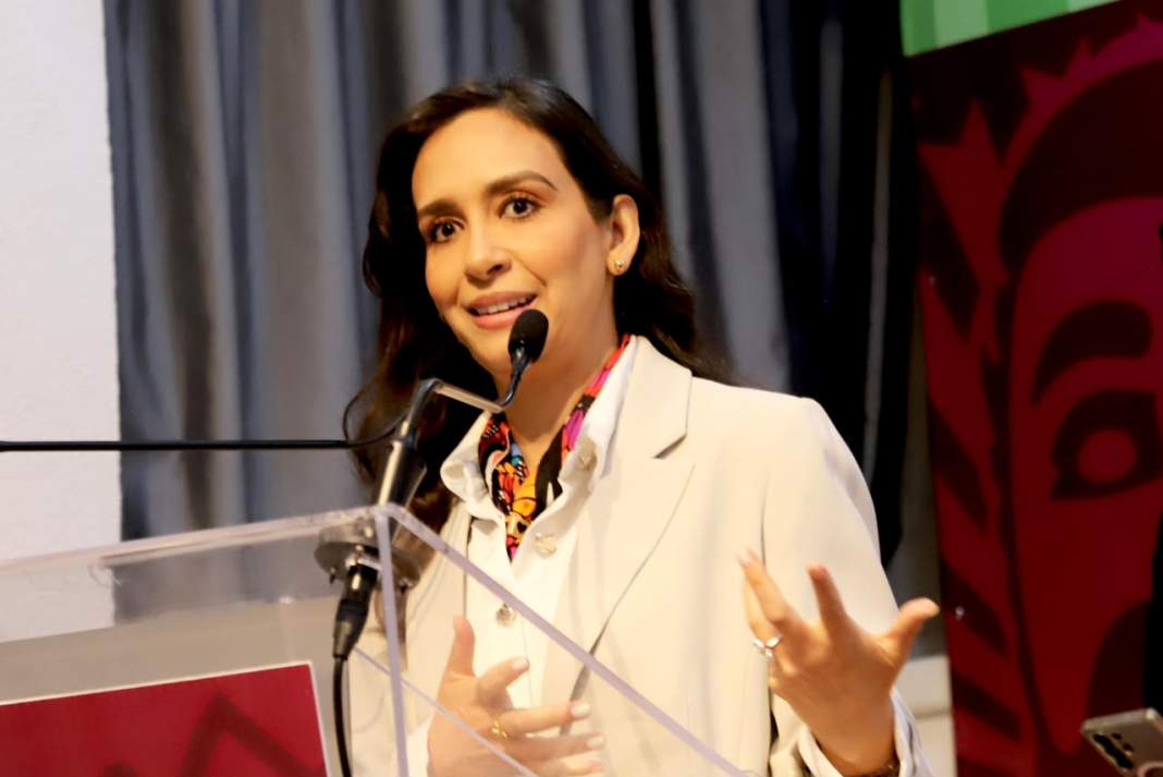 Mariana Espinosa de los Monteros durante un acto del SEDIF