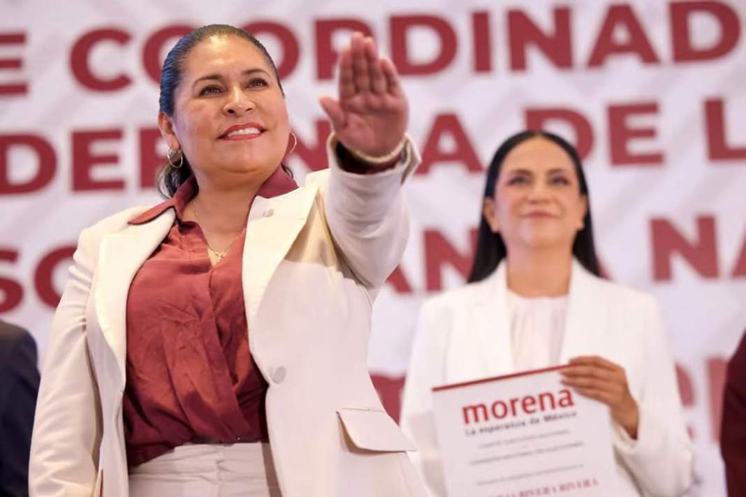 Ana Lilia Rivera durante su designación en Morena