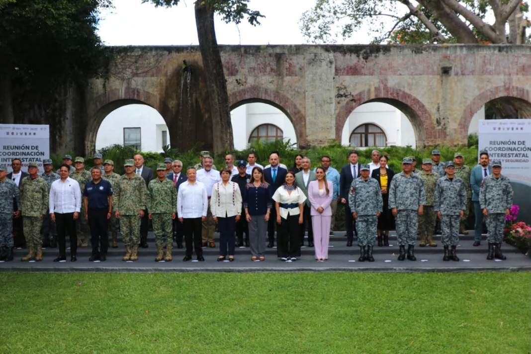 Autoridades de Tlaxcala en reunión de seguridad regional