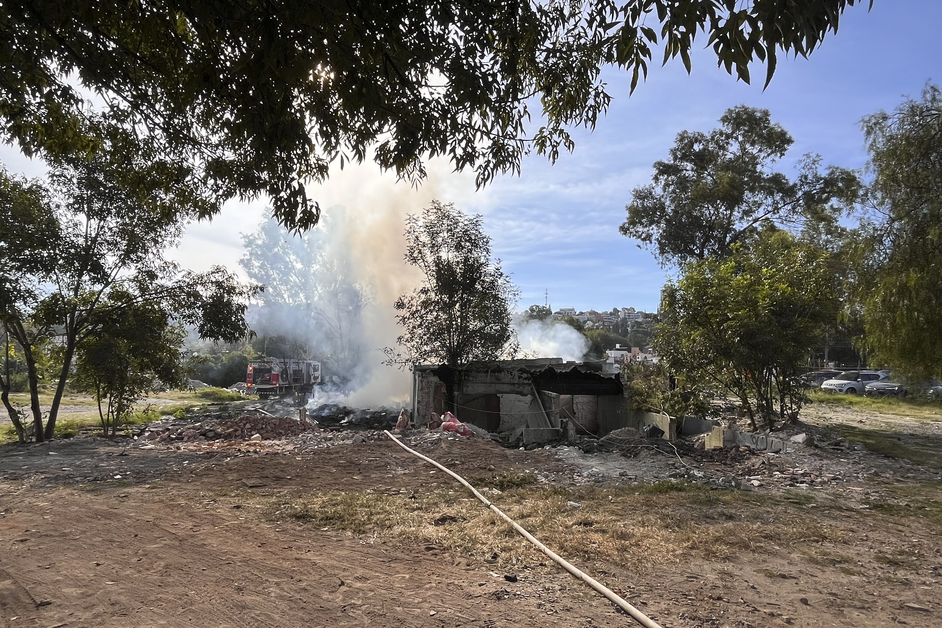 Dos incendios, mismo problema