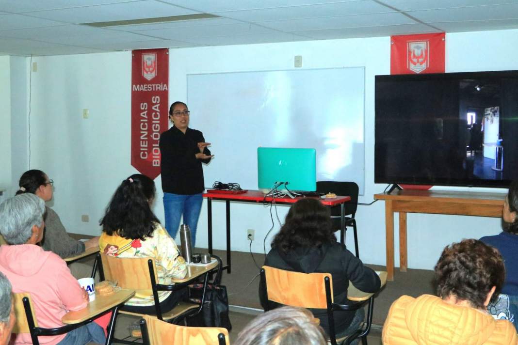 Participantes del Círculo de Lectura de la UAIM de la UATx.