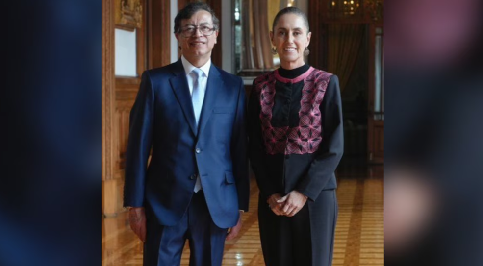 Gustavo Petro y Claudia Sheinbaum durante su encuentro en Palacio Nacional.