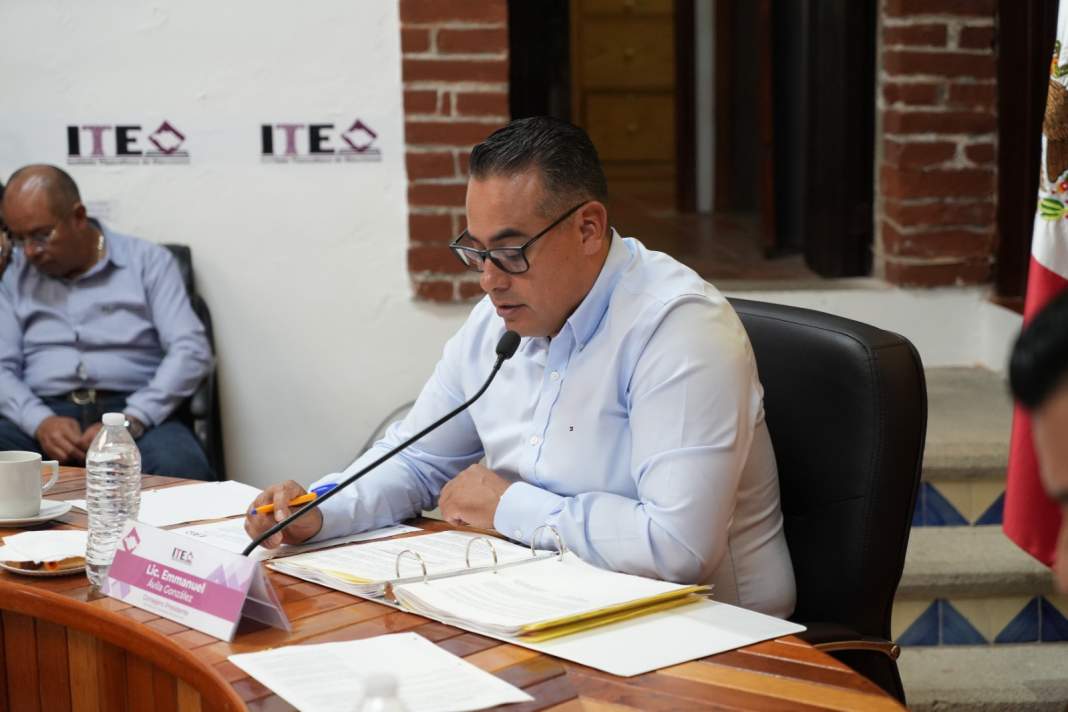 Sesión del Instituto Tlaxcalteca de Elecciones durante un proceso electoral.