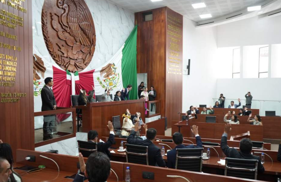 Diputados durante una sesión del Congreso de Tlaxcala.