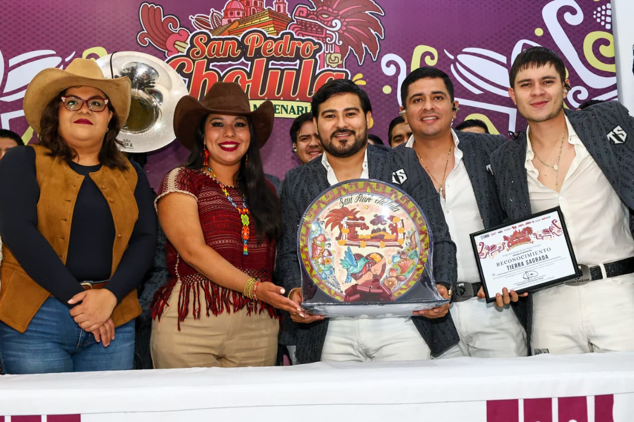 Tonantzin Fernández y Banda Tierra Sagrada hacen vibrar la Gran Feria Milenaria