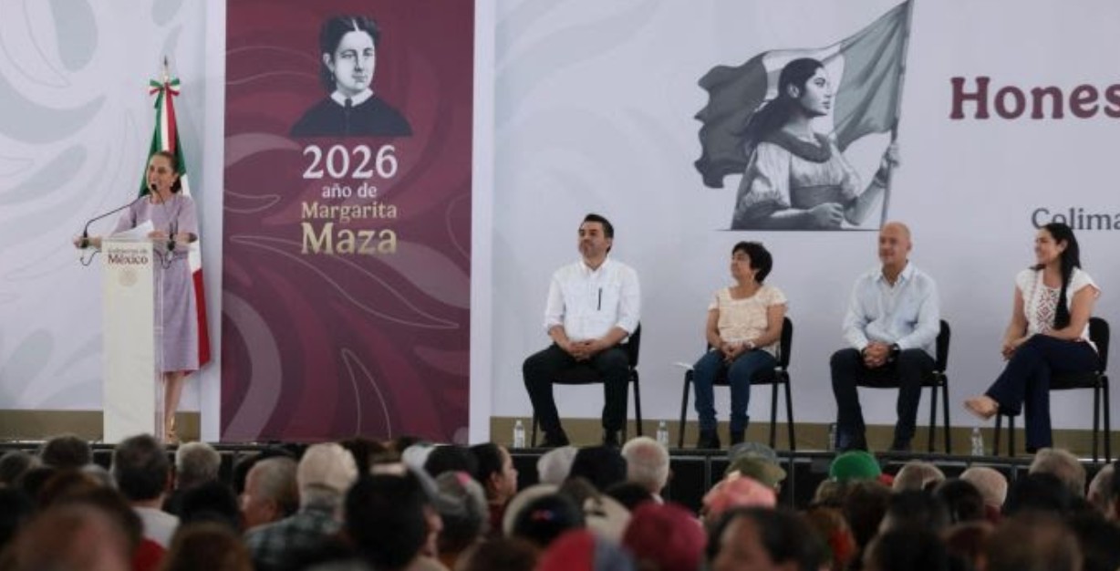 Claudia Sheinbaum durante un evento en Colima