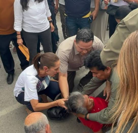 Claudia Sheinbaum durante un acto público en Colima.