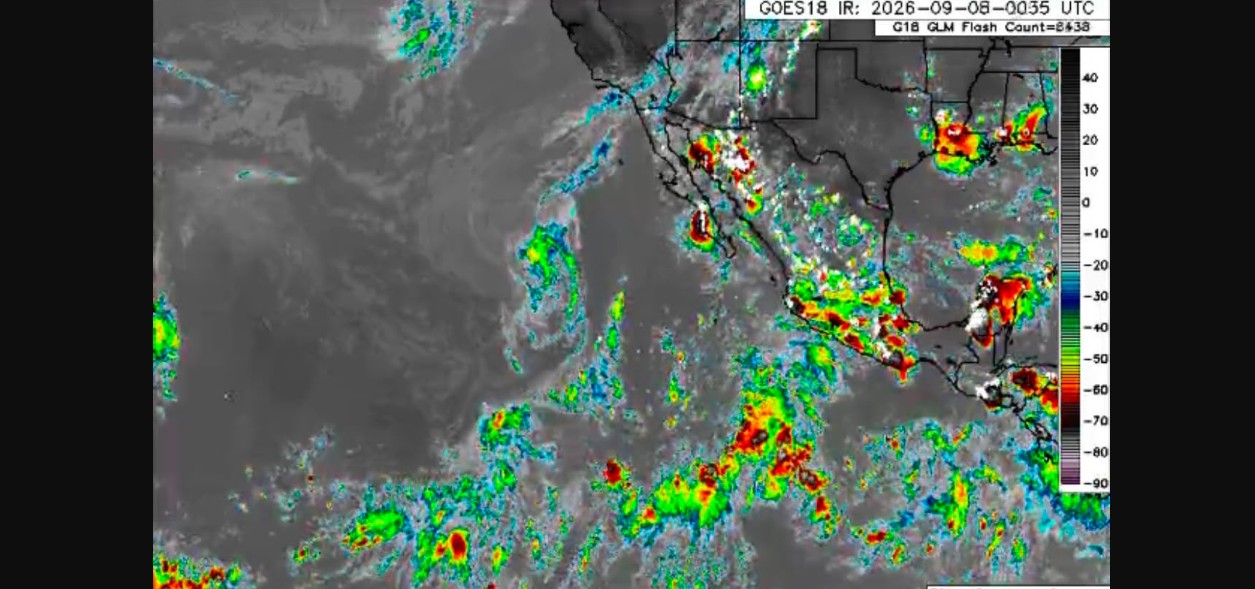Lluvia intensa en una zona montañosa de Puebla.