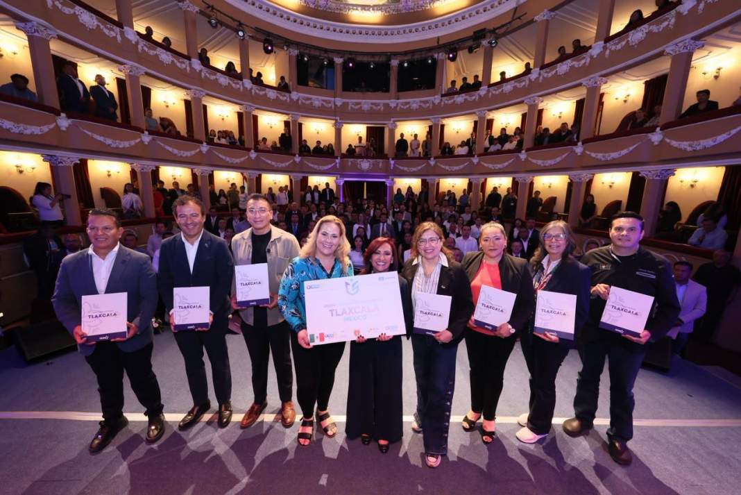 Lorena Cuéllar durante la presentación de la candidatura deportiva de Tlaxcala