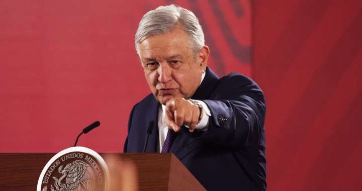 AMLO sugiere un 'Quién es quién'